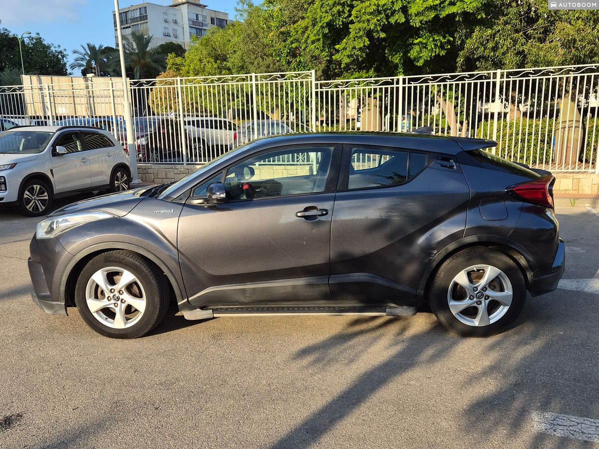 טויוטה C-HR יד 2 רכב, 2017, פרטי