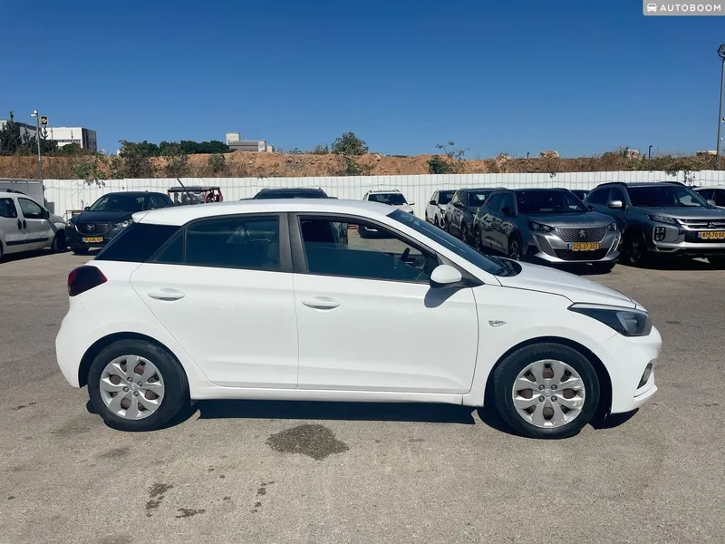 Hyundai i20 2nd hand, 2021