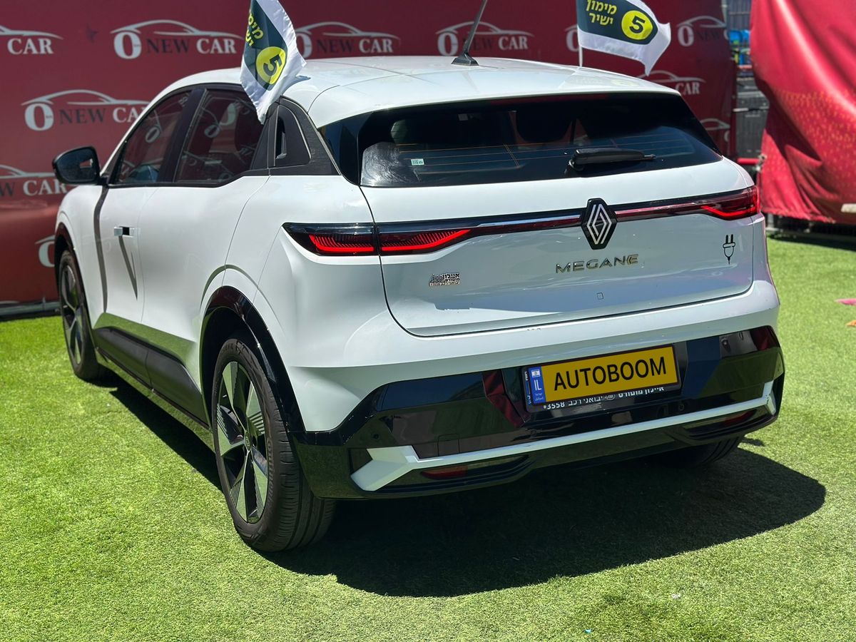 Renault Megane E-Tech с пробегом, 2024, частная рука