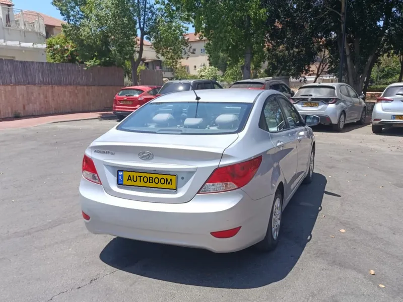Hyundai i25 с пробегом, 2015, частная рука