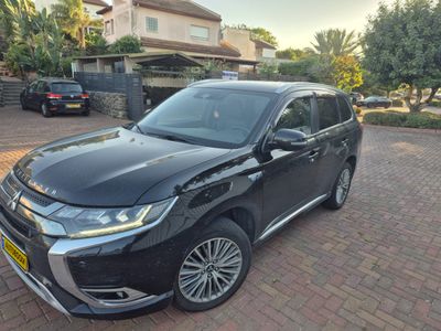 Mitsubishi Outlander с пробегом, 2020, частная рука