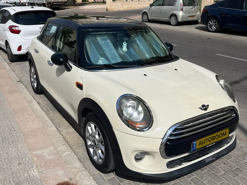 MINI Cooper 2nd hand, 2017, private hand
