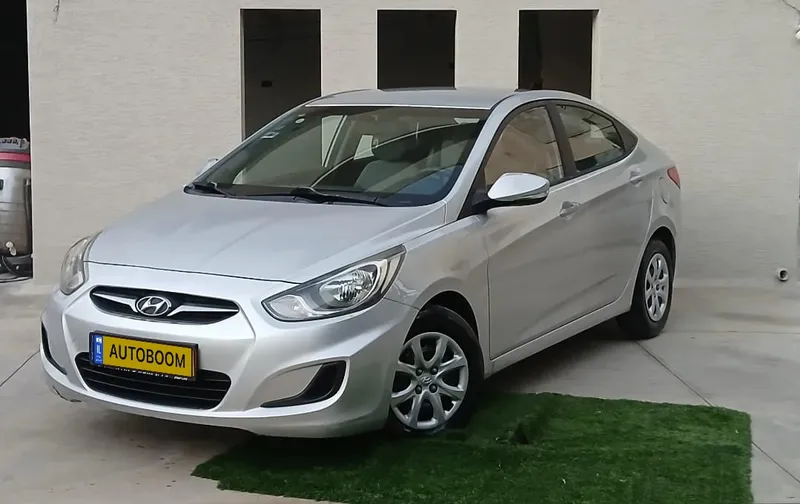 Hyundai i25 2nd hand, 2013