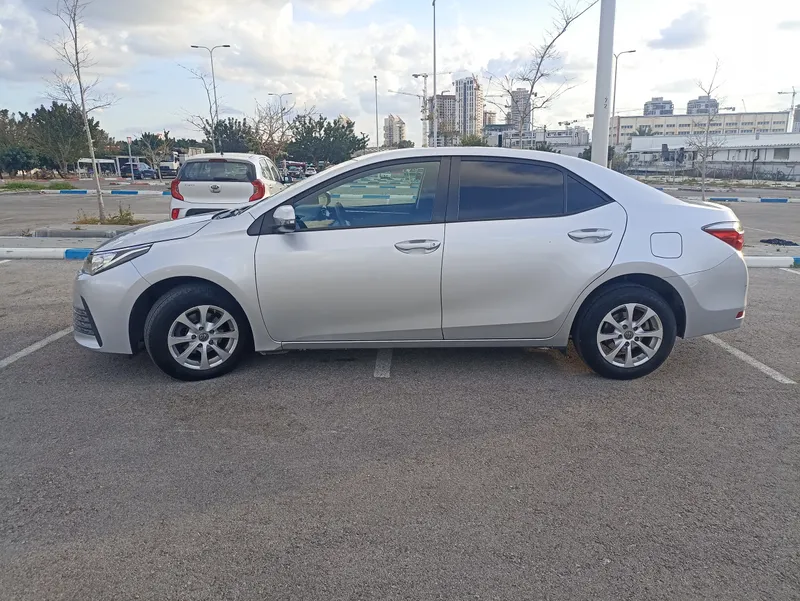 Toyota Corolla 2nd hand, 2016, private hand