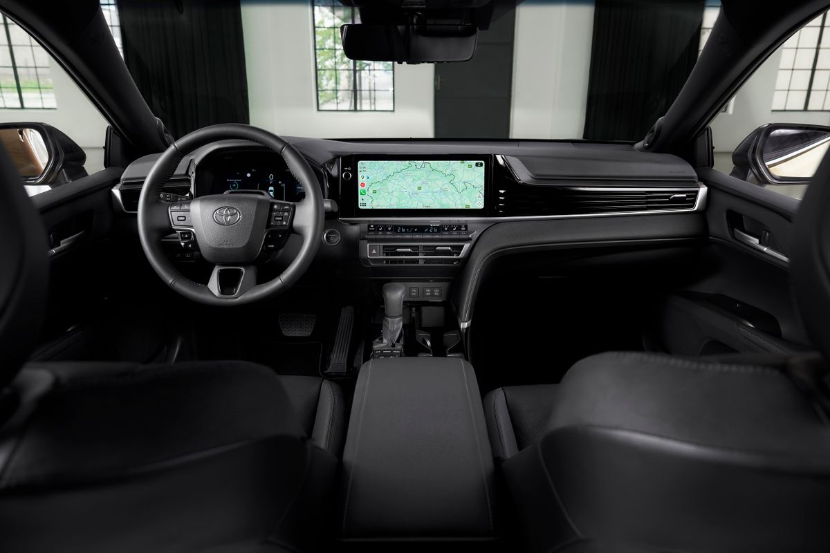 Toyota Camry 2023. Передние сидения. Седан, 9 поколение