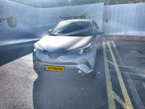 Toyota C-HR, 2019, фото