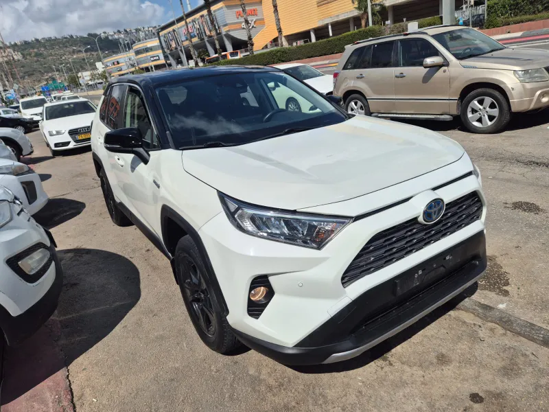 Toyota RAV4 2nd hand, 2021
