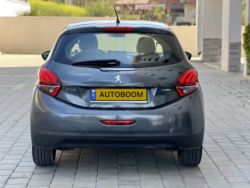 Peugeot 208 2nd hand, 2017, private hand