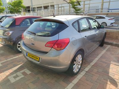 Opel Astra 2ème main, 2011, main privée