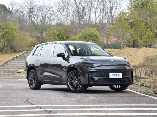 ليبموتور C10 ‏2023. الهيكل، المظهر الخارجي. إس يو في 5 أبواب, 1 الجيل