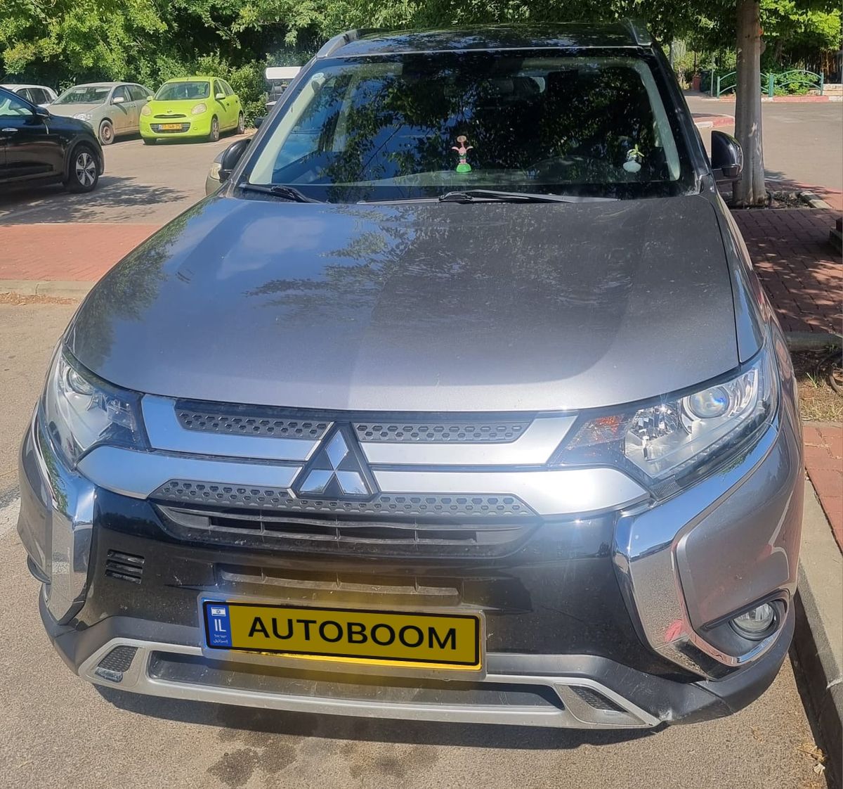 מיצובישי אאוטלנדר יד 2 רכב, 2019, פרטי