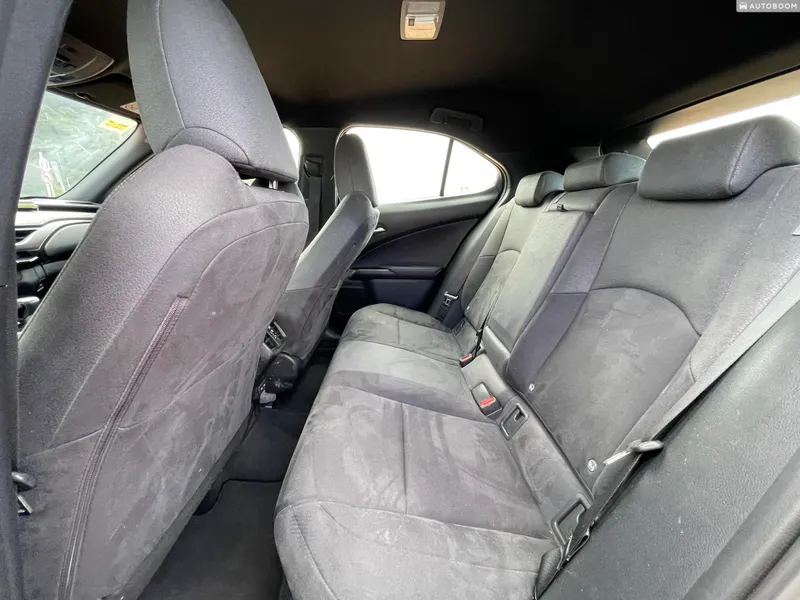 Lexus UX 2nd hand, 2021, private
