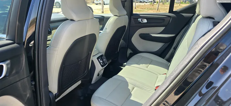 וולוו XC40 יד 2 רכב, 2023, פרטי