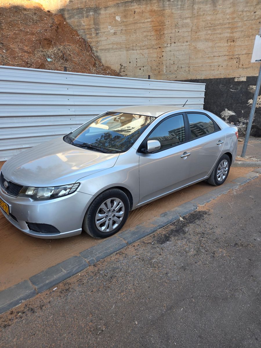 Kia Forte с пробегом, 2011, частная рука
