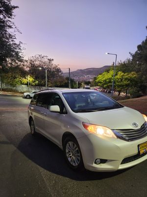 Toyota Sienna 2nd hand, 2018, private hand