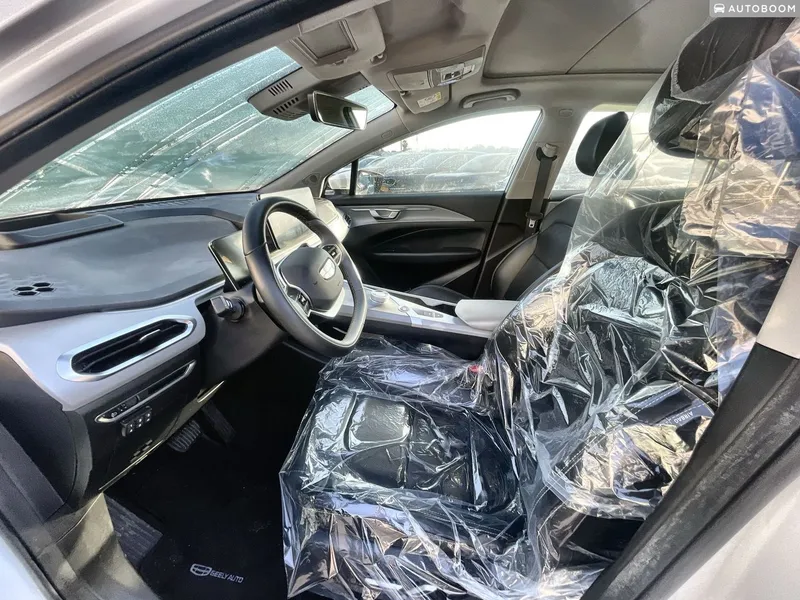 Geely Geometry C 2nd hand, 2023, private