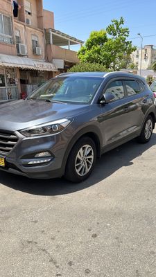 Hyundai Tucson 2nd hand, 2017, private hand