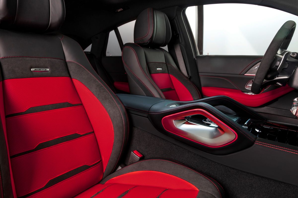 Мерседес GLE Coupe AMG 2020. Передние сидения. Кроссовер Купе, 2 поколение