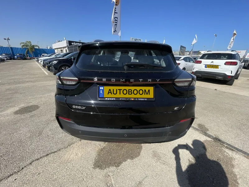 Geometry C nouvelle voiture, 2024