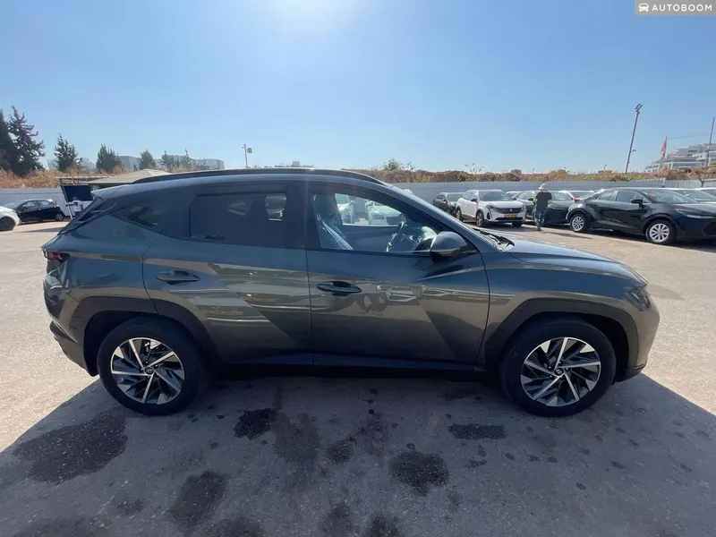 Hyundai Tucson 2nd hand, 2022, private