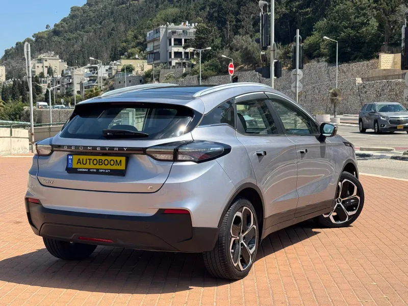 Geely Geometry C с пробегом, 2024, частная