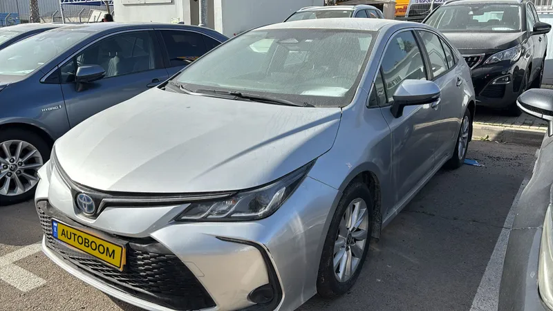 Toyota Corolla с пробегом, 2023
