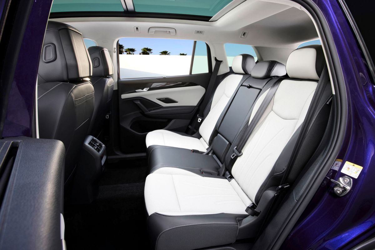 Volkswagen Tayron 2024. Задние сидения. Внедорожник 5 дв., 2 поколение
