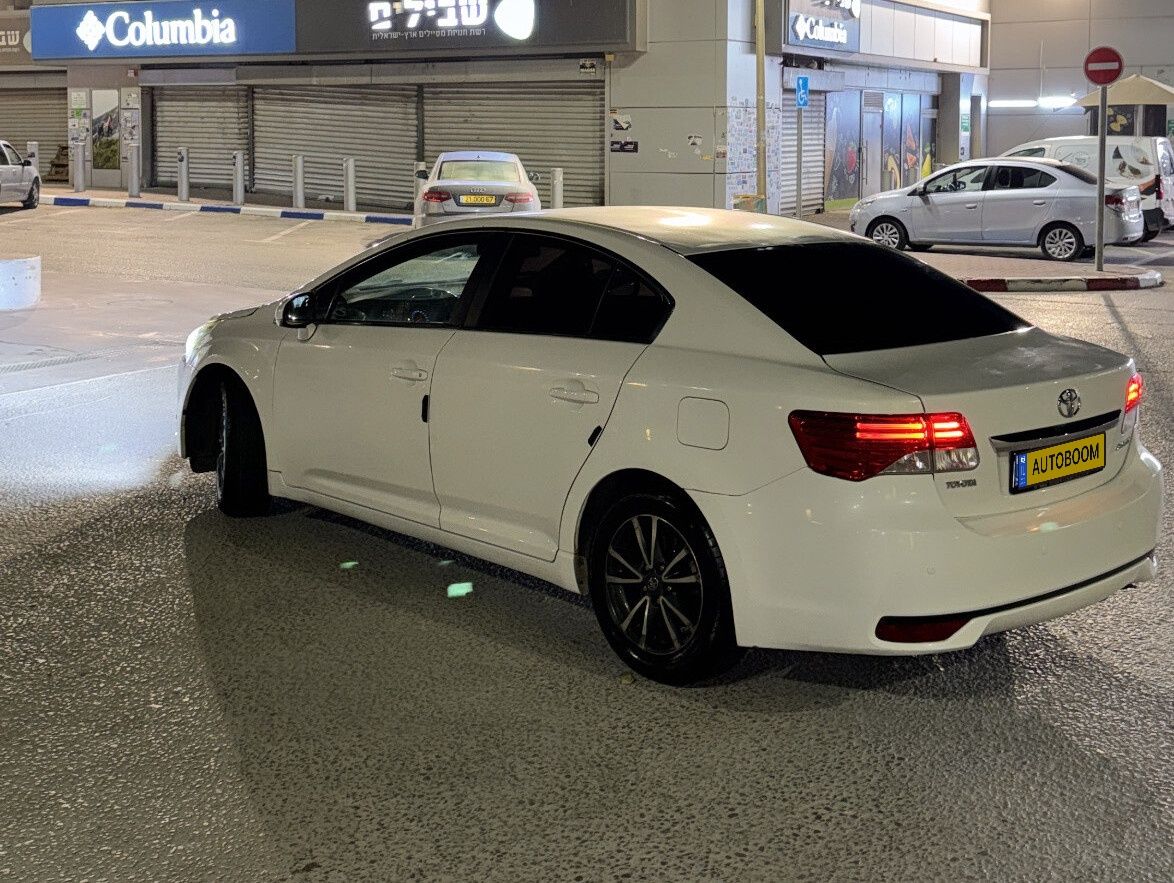 Toyota Avensis с пробегом, 2014, частная