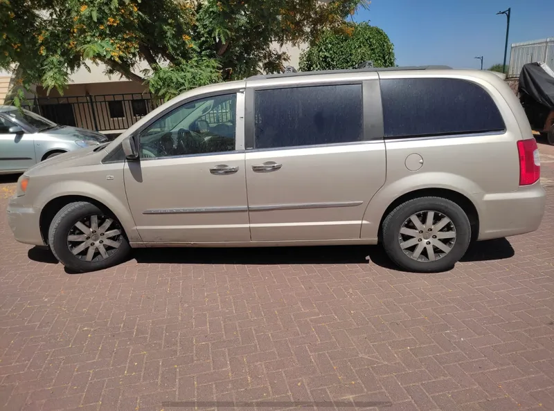 Chrysler Grand Voyager 2nd hand, 2013, private hand