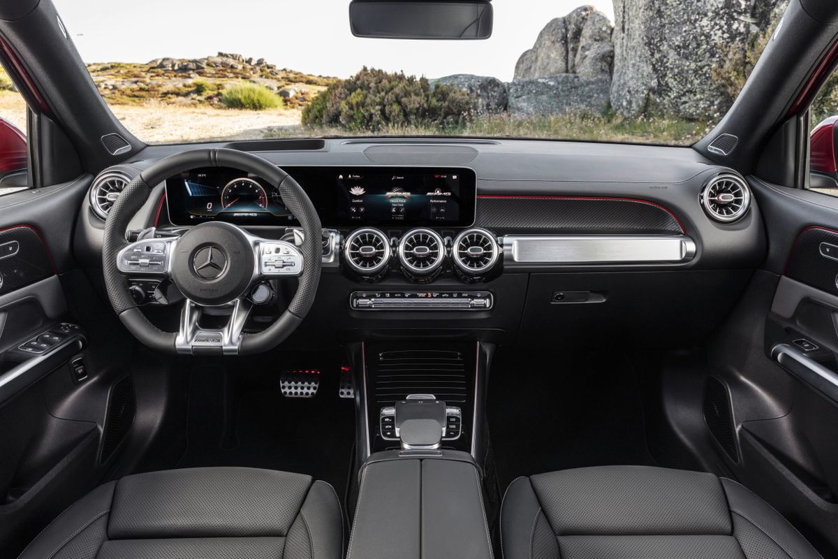 Mercedes GLB AMG 2019. Siéges avants. VUS 5-portes, 1 génération