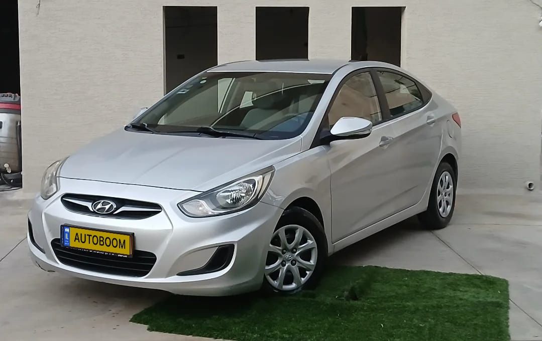 Hyundai i25 2nd hand, 2013