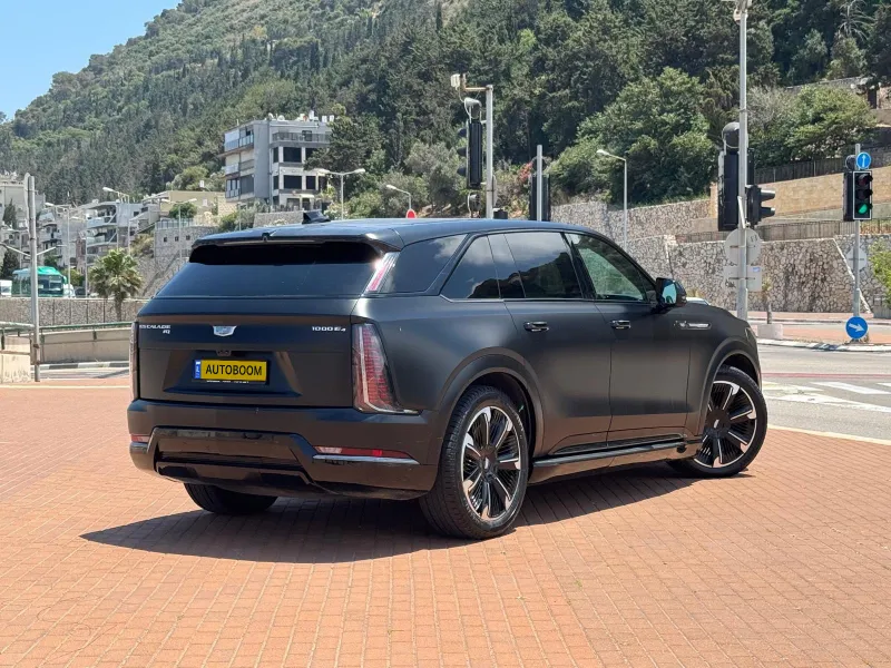 Cadillac Escalade IQ 2nd hand, 2025, private
