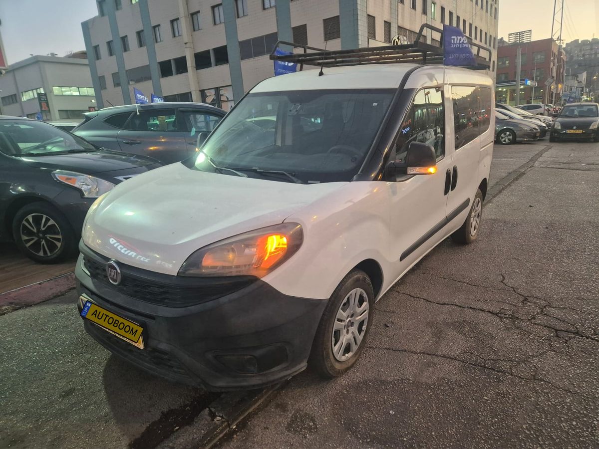 Fiat Doblo 2ème main, 2018