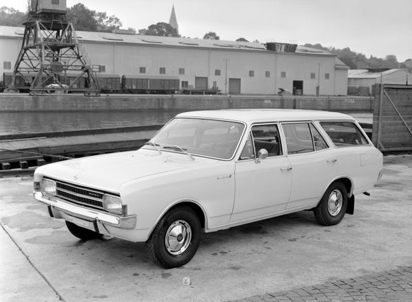 אופל רקורד 1967. מרכב, צורה. סטיישן 5 דלתות, 3 דור