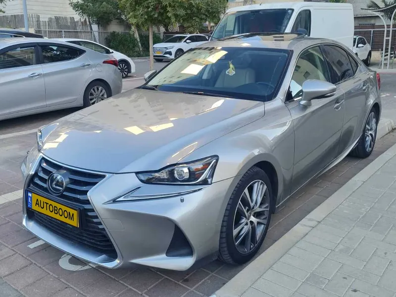 Lexus IS с пробегом, 2019, частная рука