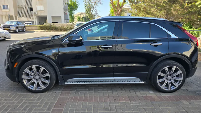 Cadillac XT4 2nd hand, 2021, private hand