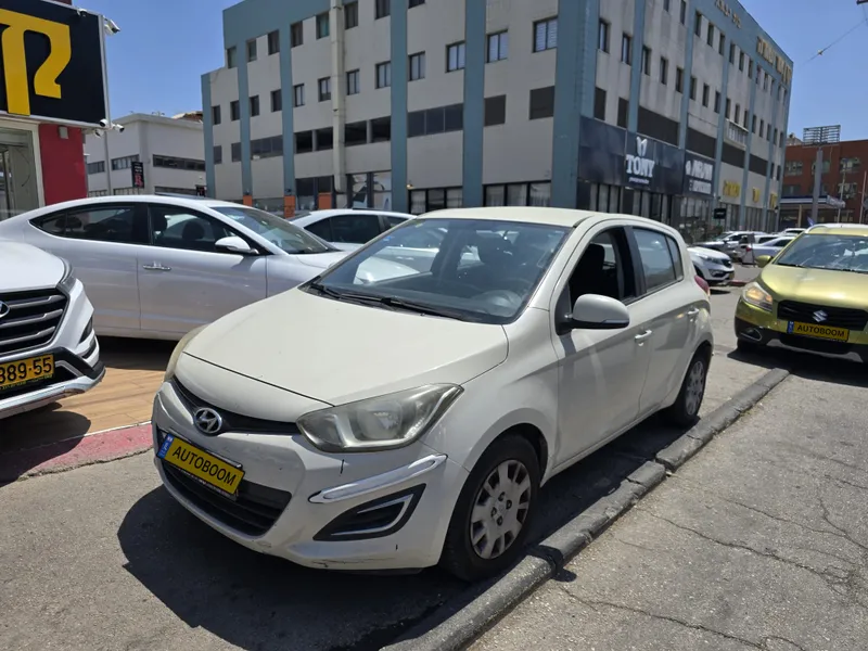 יונדאי i20 יד 2 רכב, 2014, פרטי