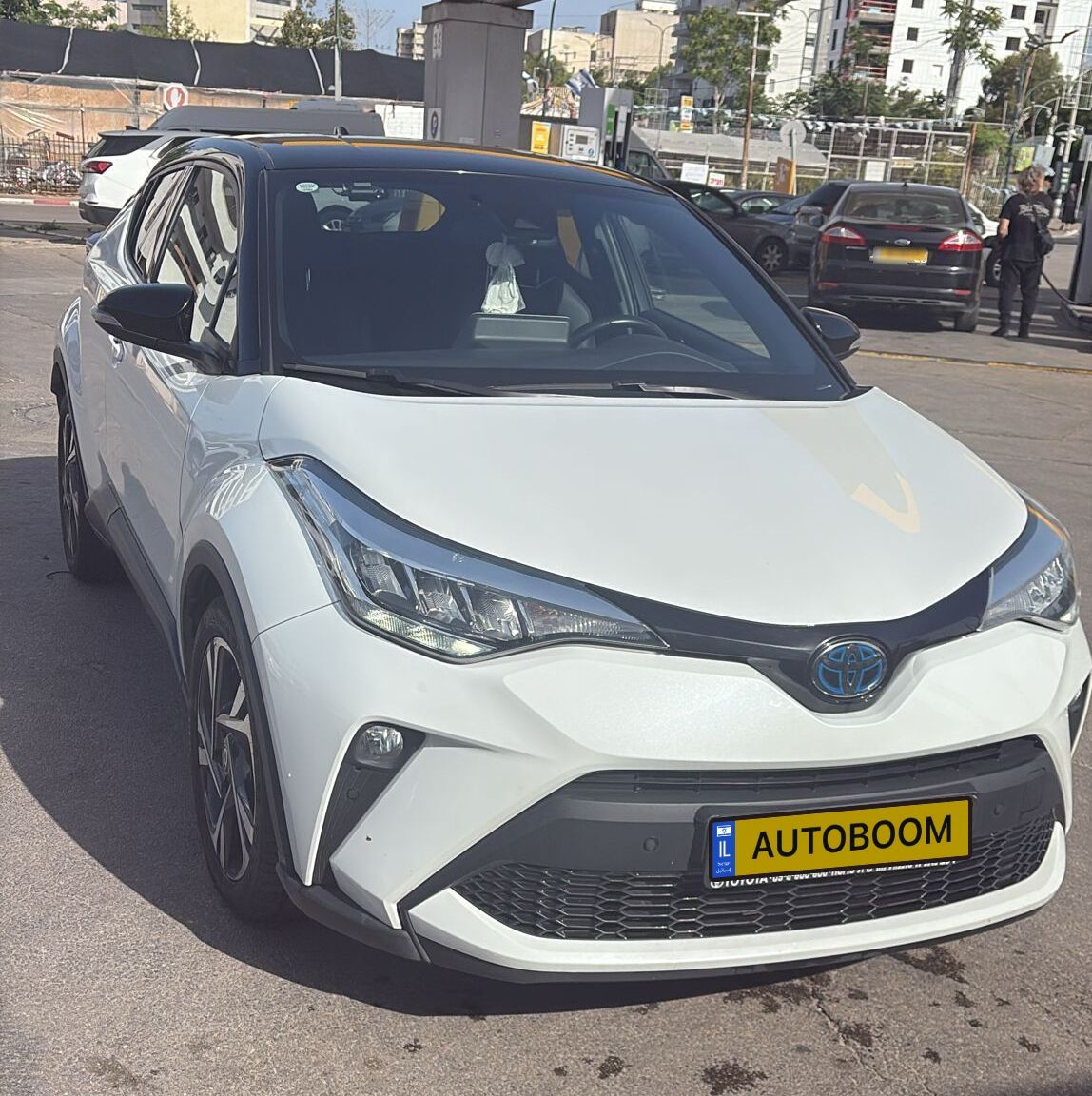Toyota C-HR 2nd hand, 2022, private