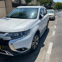 מיצובישי אאוטלנדר יד 2 רכב, 2018, פרטי