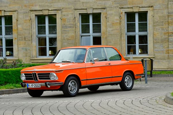 BMW 02 (E10) 1966. Carrosserie, extérieur. Berline 2-portes, 1 génération