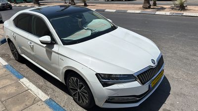 Skoda Superb с пробегом, 2022, частная рука