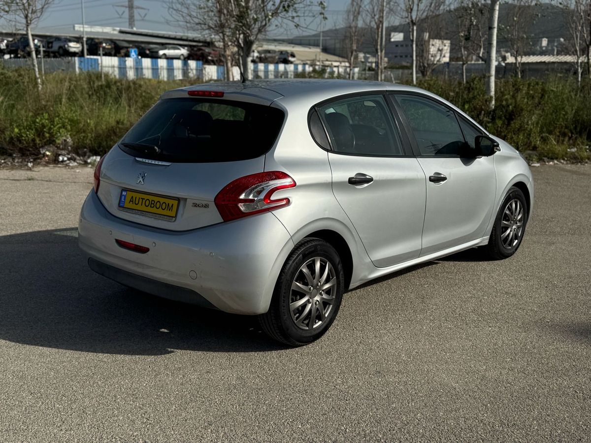 Peugeot 208 2ème main, 2014