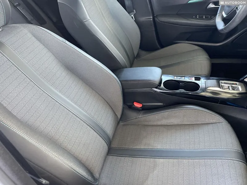 Peugeot 2008 2nd hand, 2023, private