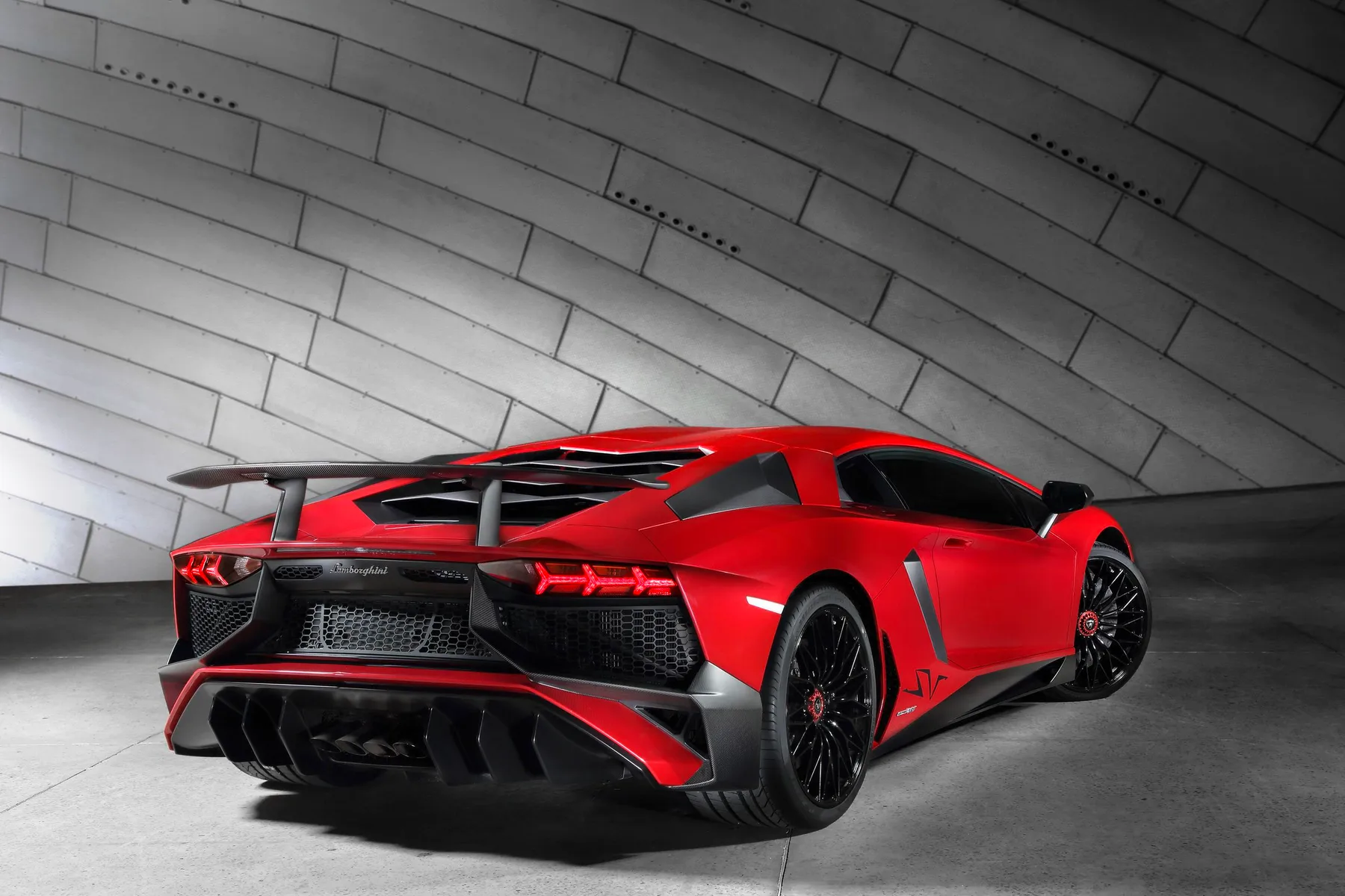 Lamborghini. Incarnation of speed and wealth | Lamborghini: 350 ...