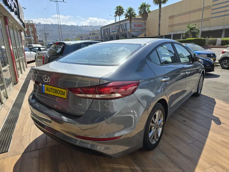 Hyundai Elantra с пробегом, 2018, частная рука