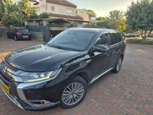 Mitsubishi Outlander, 2020, фото