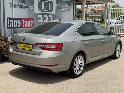 Škoda Superb 2ème main, 2019