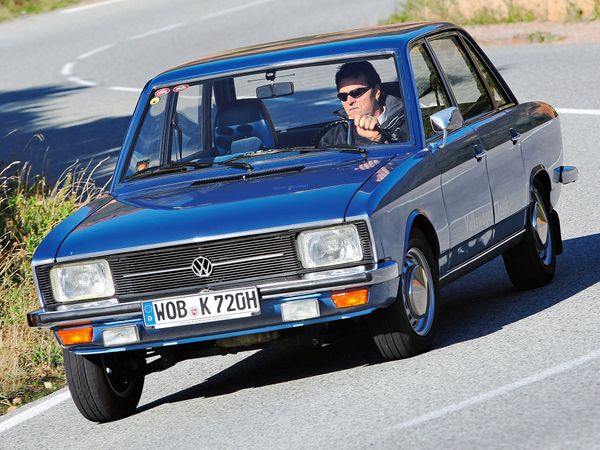 فولكس فاجن K70 1970. الهيكل، المظهر الخارجي. سيدان, 1 الجيل