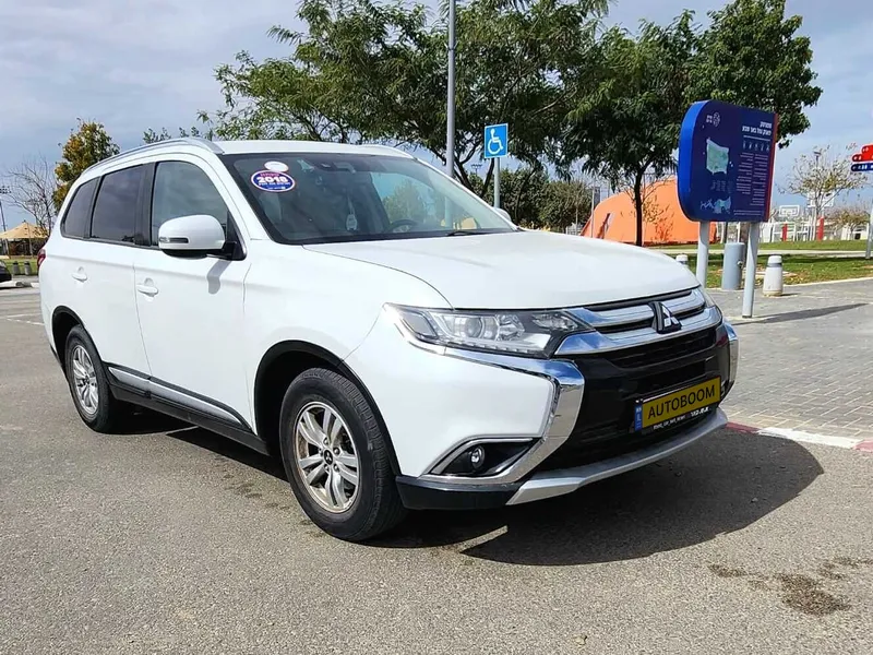 Mitsubishi Outlander с пробегом, 2018