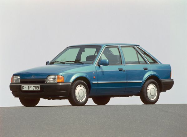 Ford Escort 1986. Carrosserie, extérieur. Mini 5-portes, 4 génération